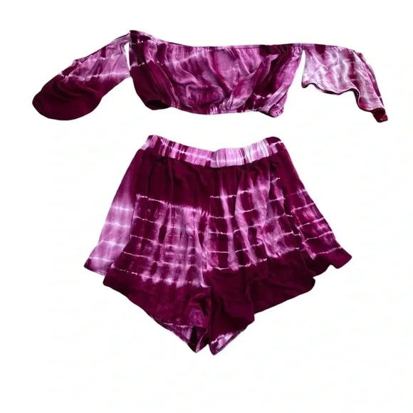 Tiger Mist Tie-Dye boho Off the should crop top and short set. Size small/medium - Picture 2 of 14